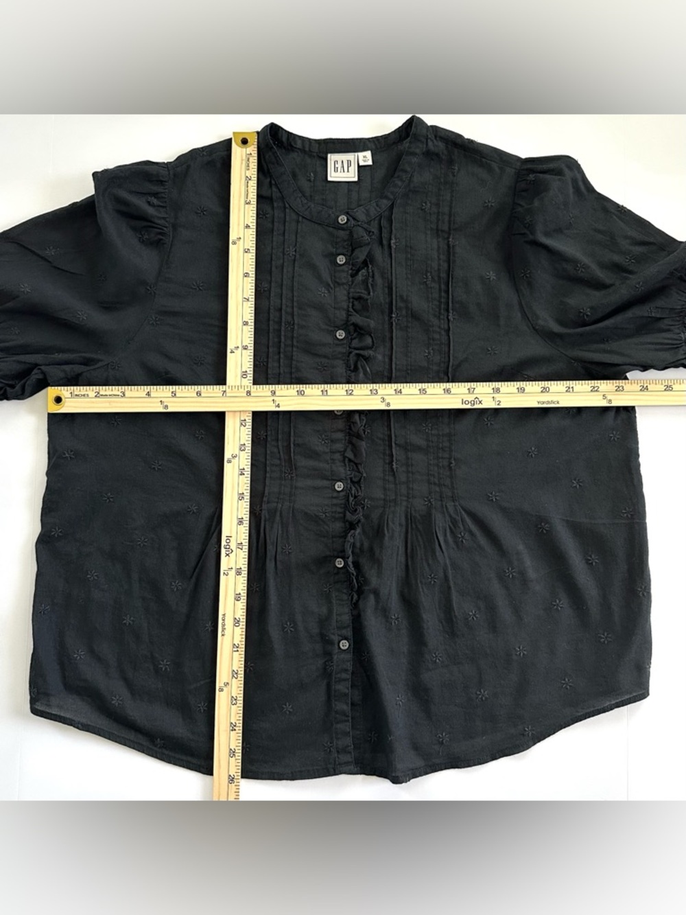 GAP Embroidered Ruffle Pintuck Shirt in Black | XL | GUC - Picture 3 of 9